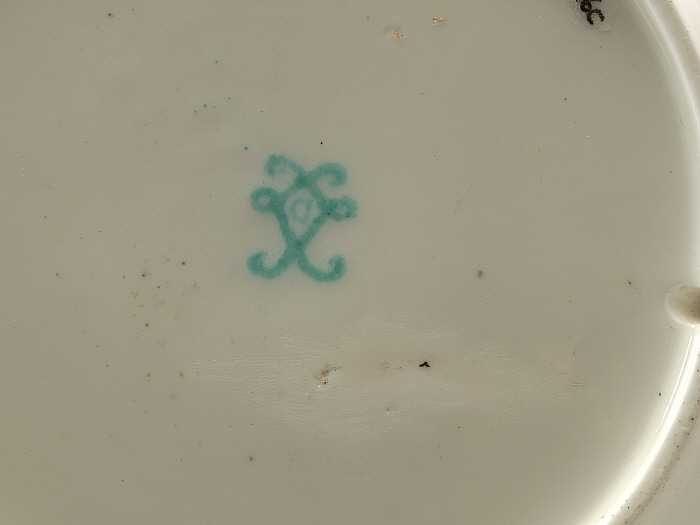 Covered Cup and Saucer Slider Image 11